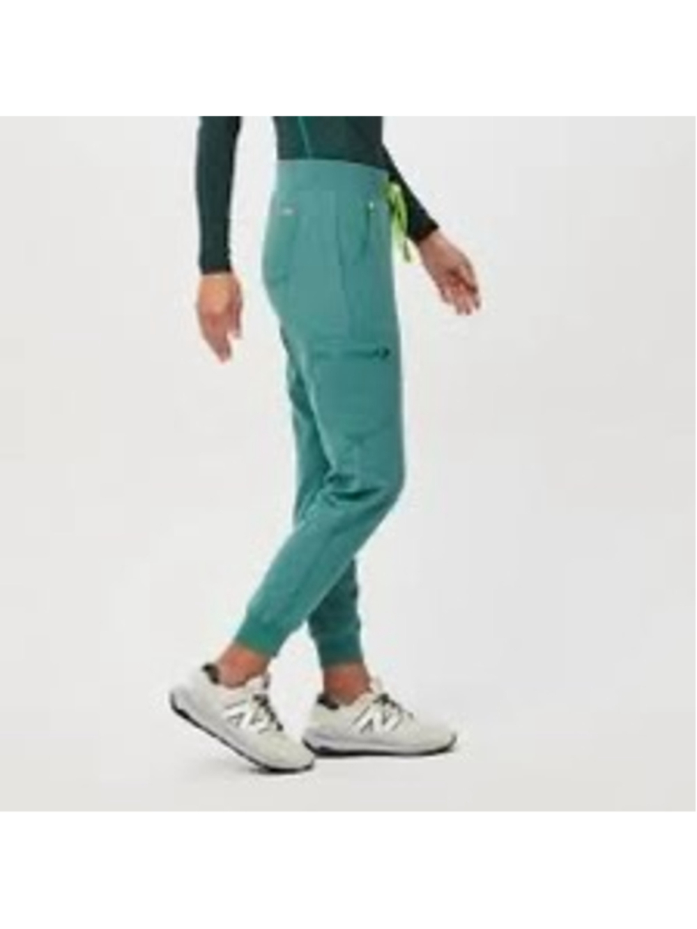 FIGS Scrubs Set - Picture 3 of 10